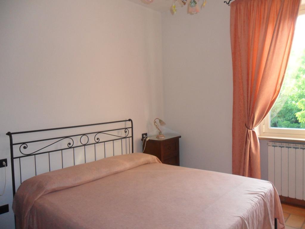 Agriturismo Poponi Βίλα Τόντι Δωμάτιο φωτογραφία
